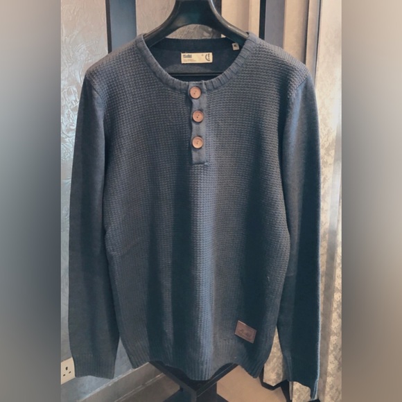 An absolutely stunning, well knitted Sweater, in color blue! - Picture 6 of 7